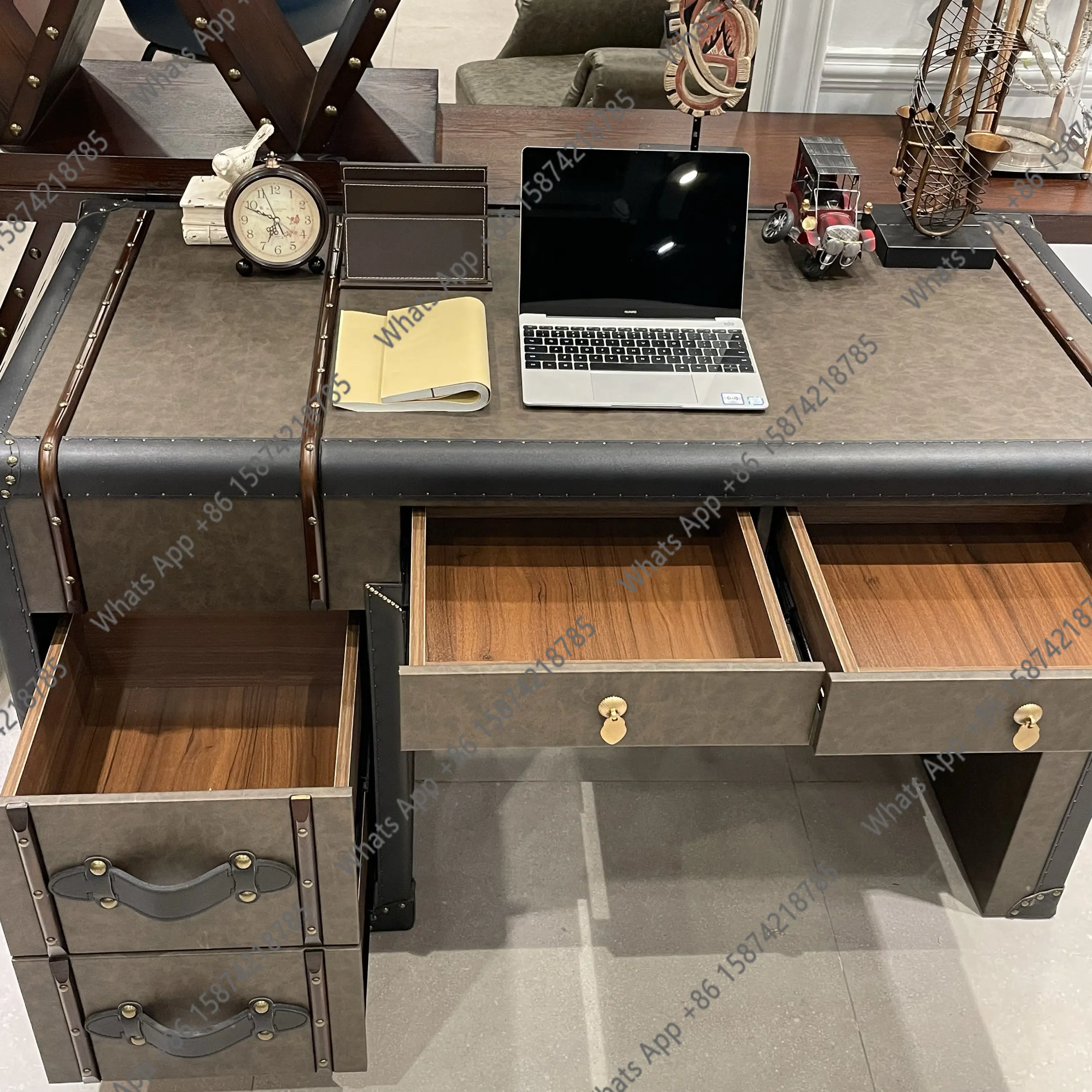 Iu American Retro Second-hand  - đánh giá và giá Office Furniture Second Hand